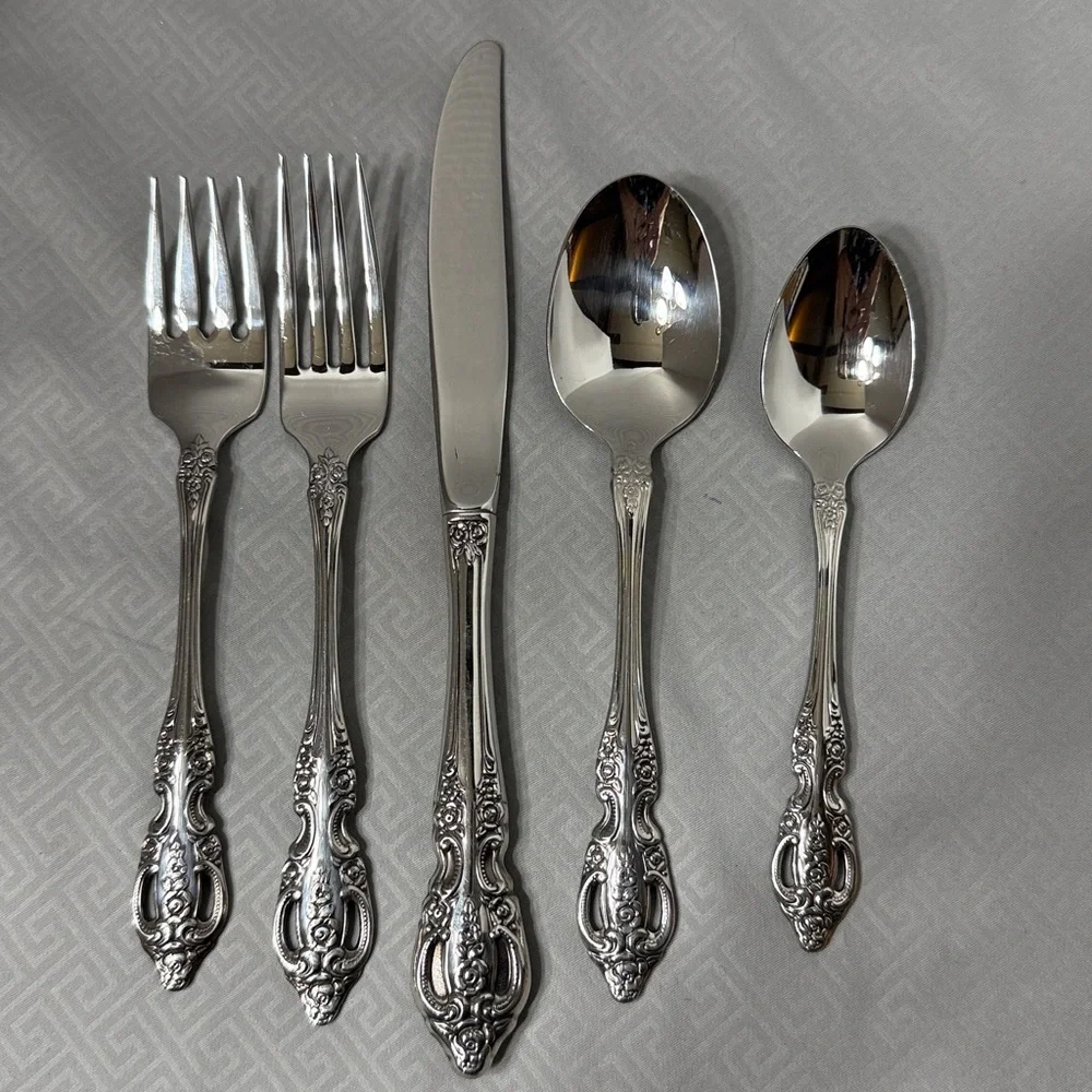 SSS by Oneida Renoir - Pembroke Elegant Silver Flatware 5 Pc Set Vintage